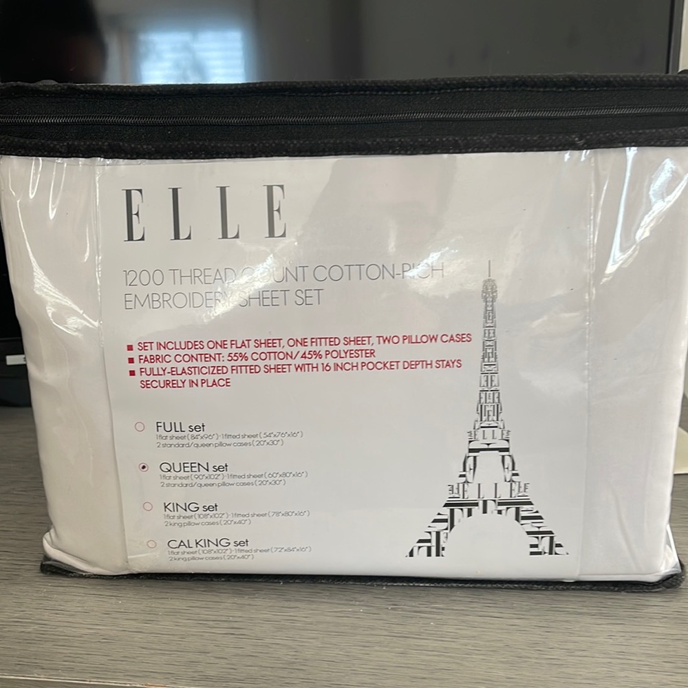 NEVER OPENED - Elle sheet set (queen)